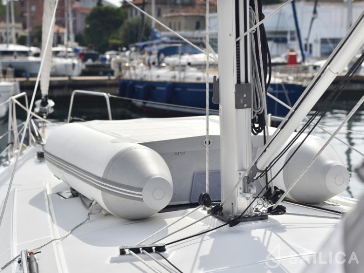 Oceanis 41.1 - Yacht Charter Sailica