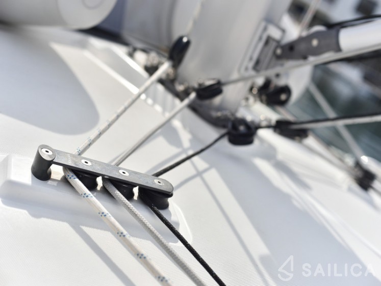 Oceanis 41.1 - Yacht Charter Sailica