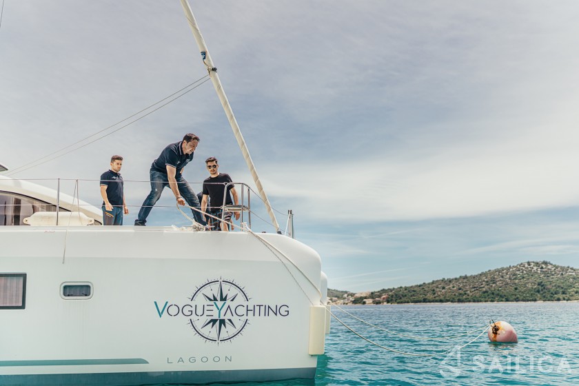 Lagoon 42 - Yacht Charter Sailica
