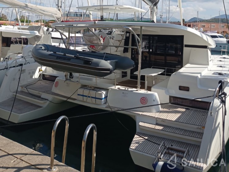 Lagoon 42 - Yacht Charter Sailica