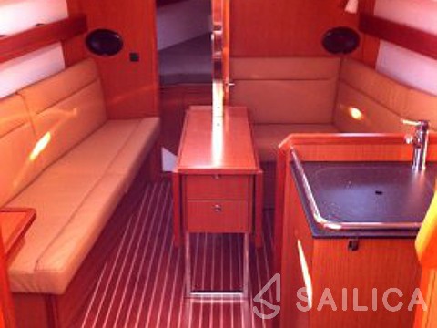 Bavaria 32 Cruiser - Yacht Charter Sailica