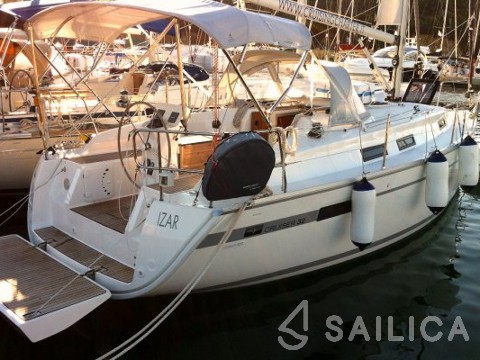 Bavaria 32 Cruiser - Yacht Charter Sailica