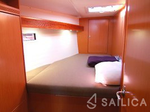 Bavaria 45 Cruiser - Yacht Charter Sailica