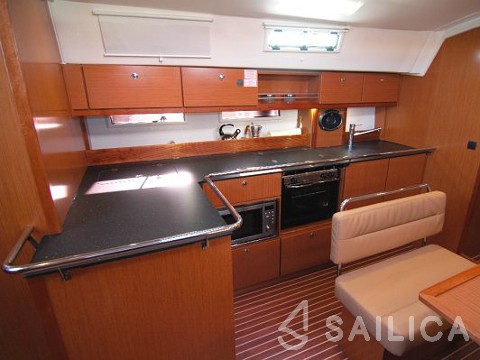 Bavaria 45 Cruiser - Yacht Charter Sailica