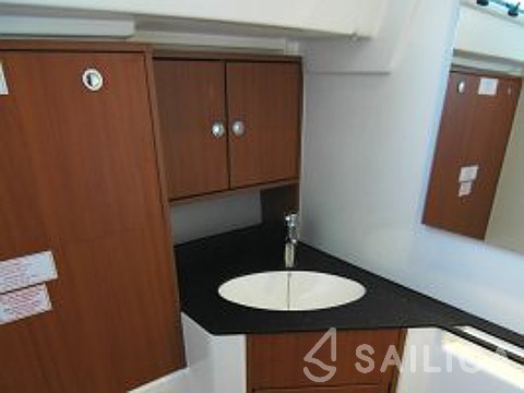 Bavaria 45 Cruiser - Yacht Charter Sailica
