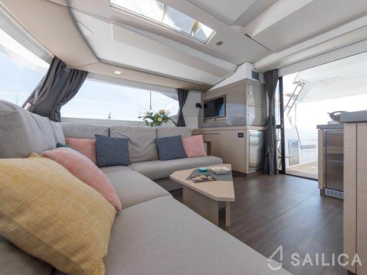 Saona 47 - Yacht Charter Sailica