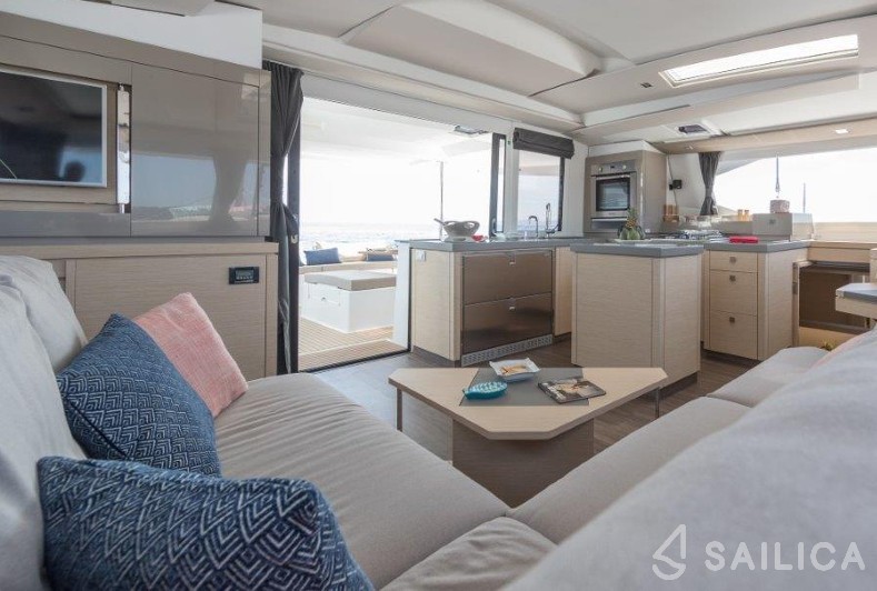 Saona 47 - Yacht Charter Sailica