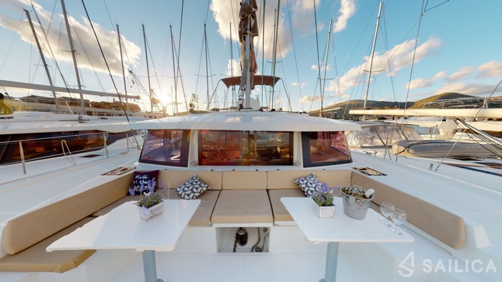 Bali 4.5 - Yacht Charter Sailica