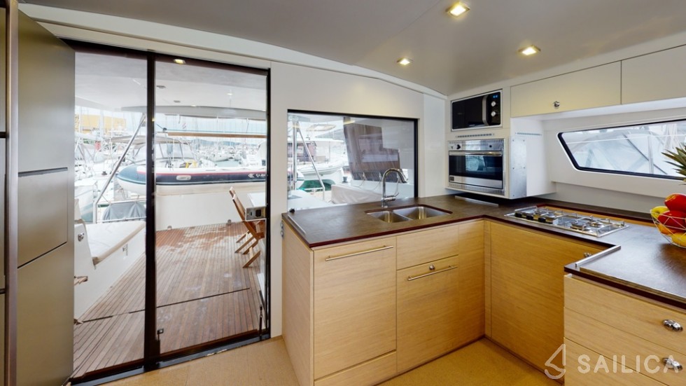 Bali 4.5 - Yacht Charter Sailica