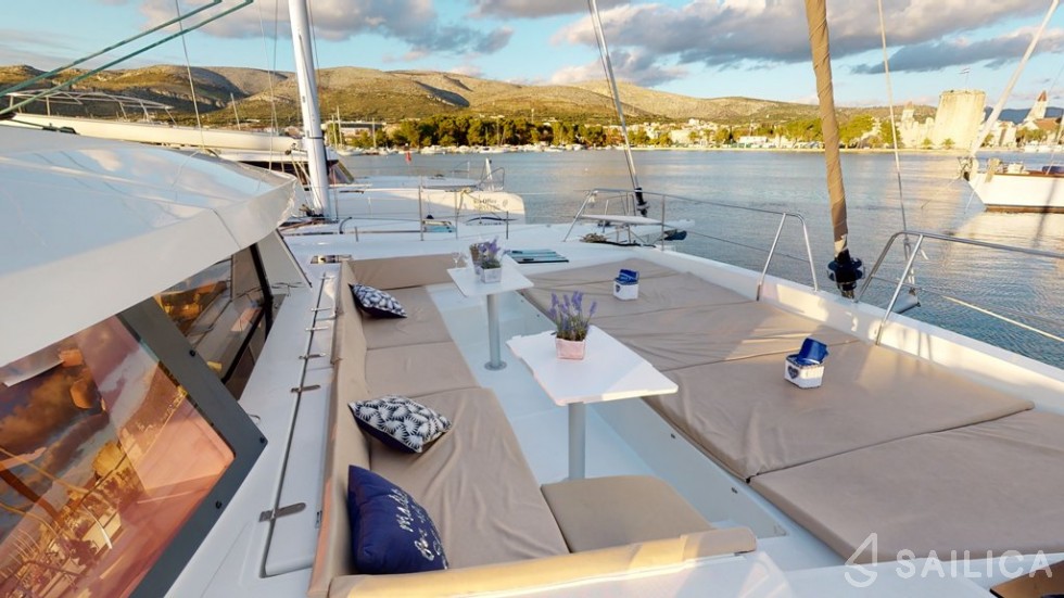 Bali 4.5 - Yacht Charter Sailica