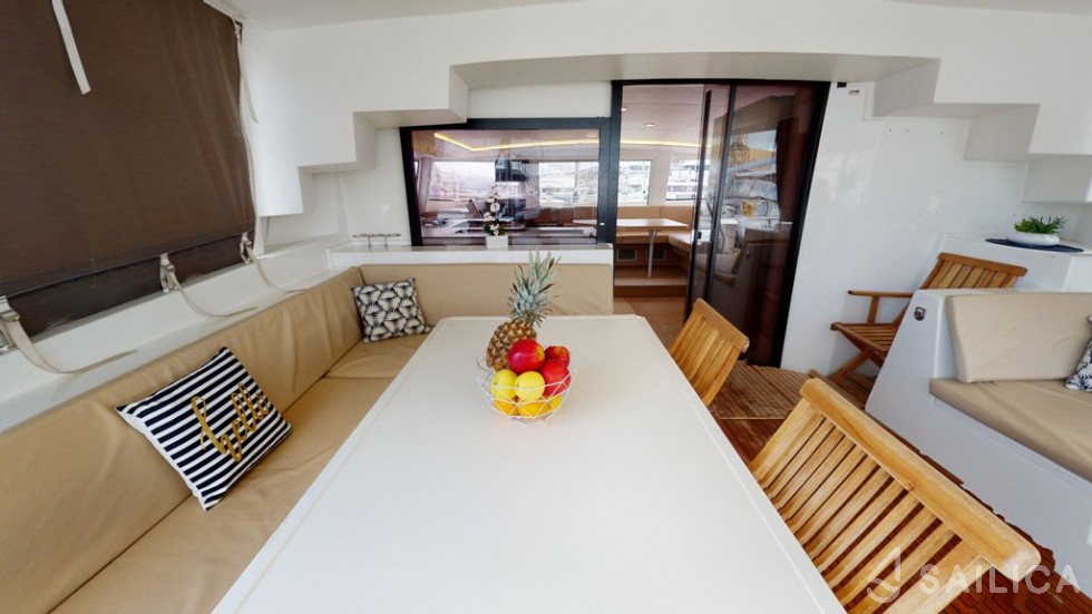 Bali 4.5 - Yacht Charter Sailica