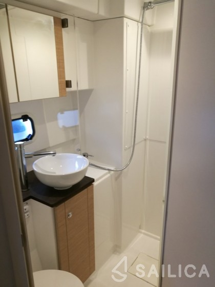 Bali 4.5 - Yacht Charter Sailica