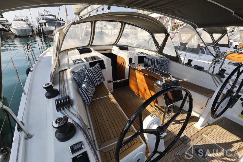 Hanse 415 - Yacht Charter Sailica