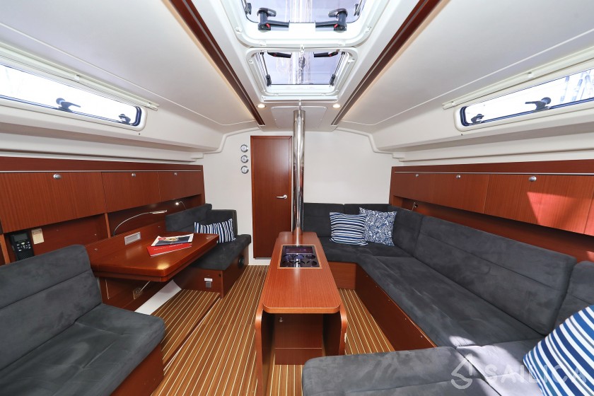 Hanse 415 - Yacht Charter Sailica