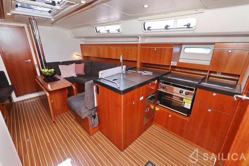 Hanse 415 - Yacht Charter Sailica