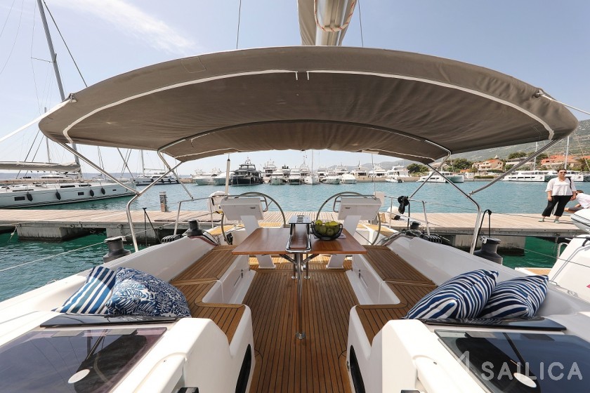 Hanse 455 - Yacht Charter Sailica