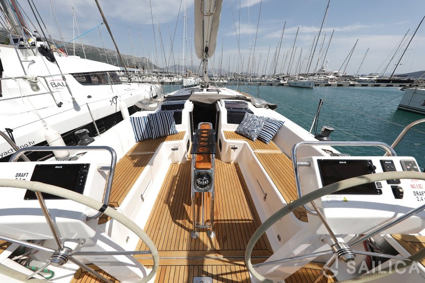 Hanse 455 - Yacht Charter Sailica