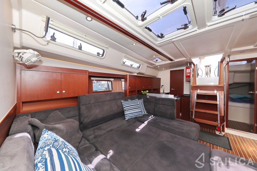 Hanse 455 - Yacht Charter Sailica