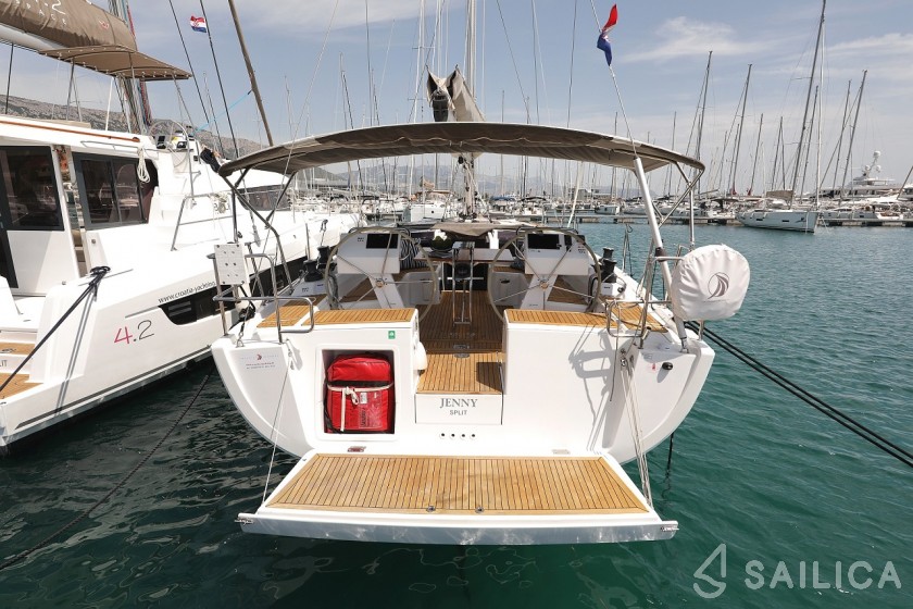 Hanse 455 - Yacht Charter Sailica