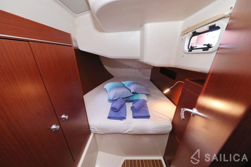 Hanse 455 - Yacht Charter Sailica