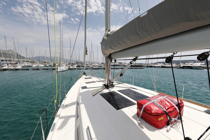 Hanse 455 - Yacht Charter Sailica