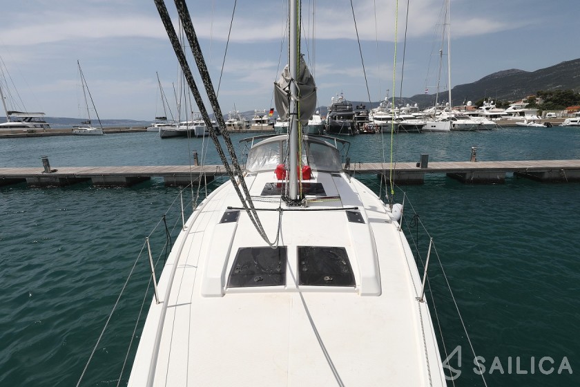 Hanse 455 - Yacht Charter Sailica