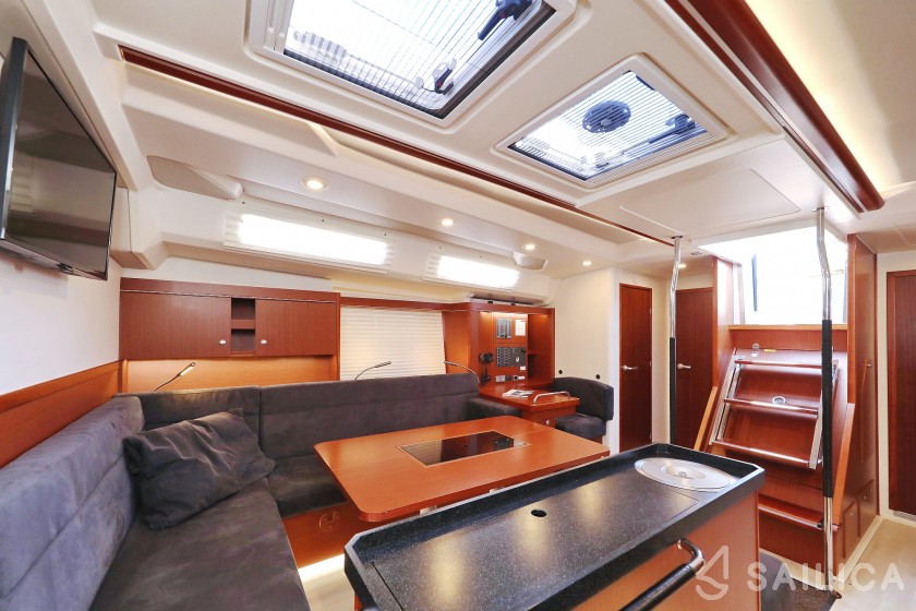 Hanse 505 - 5 + 1 cab. - Yacht Charter Sailica