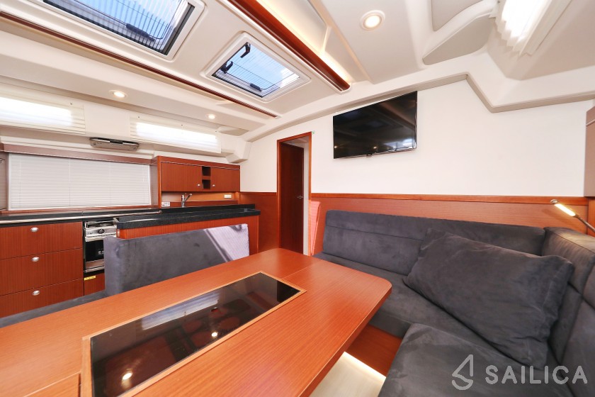 Hanse 505 - 5 + 1 cab. - Yacht Charter Sailica