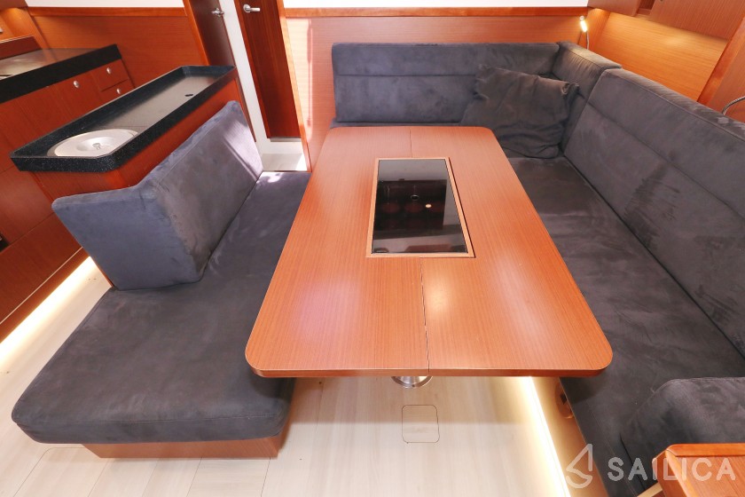 Hanse 505 - 5 + 1 cab. - Yacht Charter Sailica