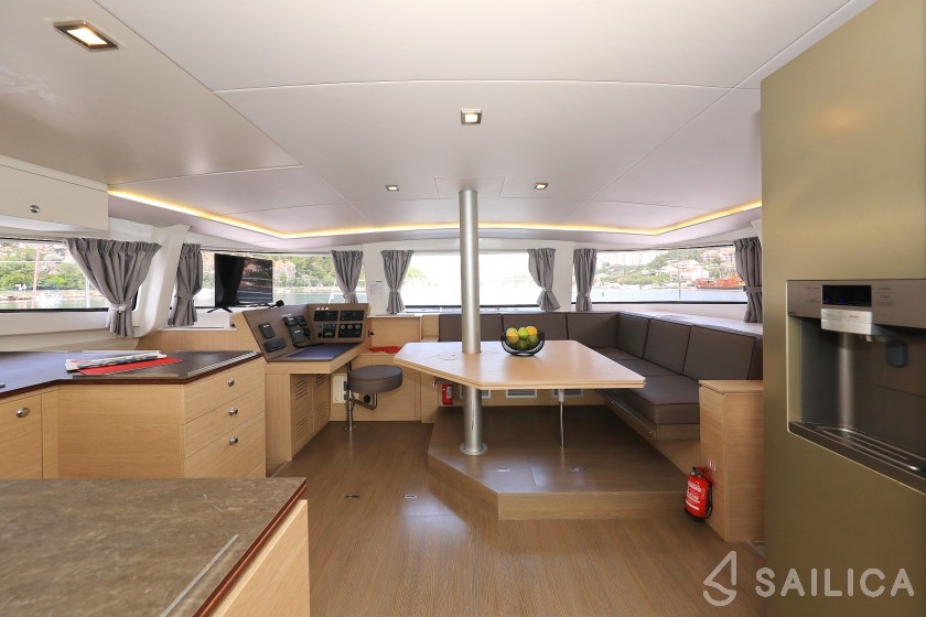 Bali 4.5 - Yacht Charter Sailica