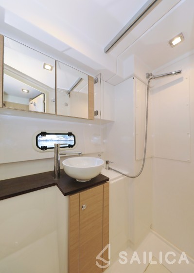 Bali 4.5 - Yacht Charter Sailica