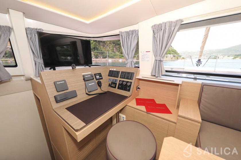 Bali 4.5 - Yacht Charter Sailica