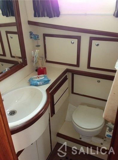 Menorquin 100 - Yacht Charter Sailica