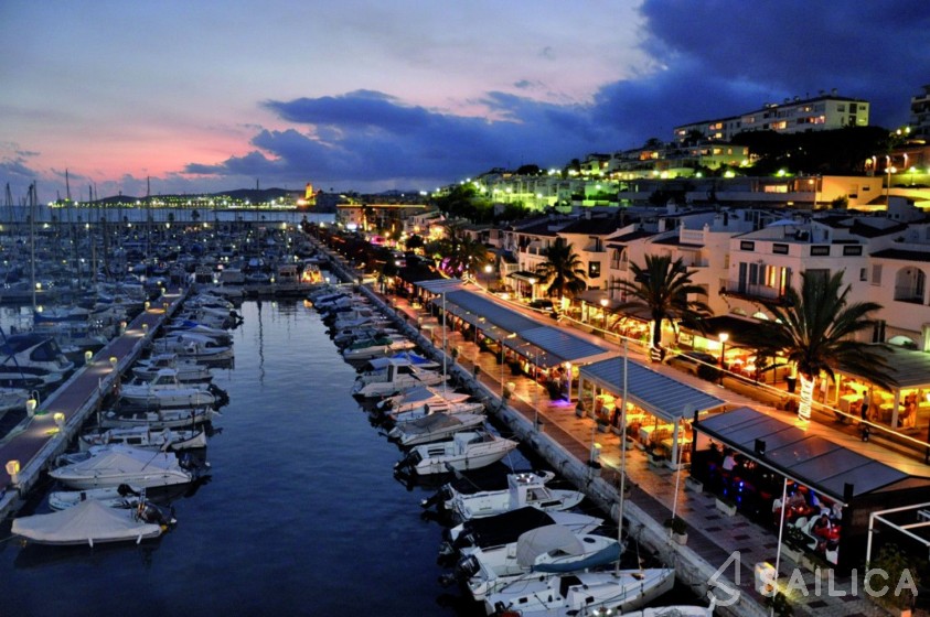 Menorquin 100 - Yacht Charter Sailica
