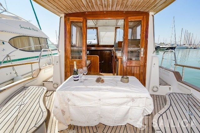 Menorquin 100 - Yacht Charter Sailica