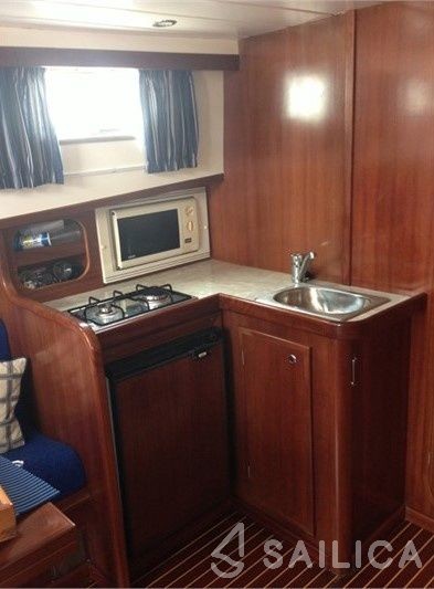 Menorquin 100 - Yacht Charter Sailica