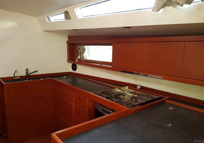 Oceanis 48 - Yacht Charter Sailica
