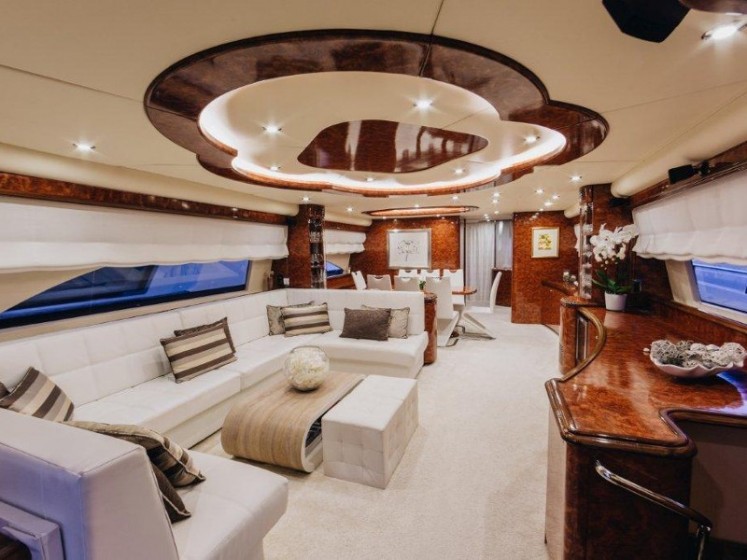 Amer 86 - Yacht Charter Sailica