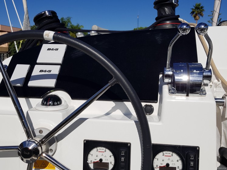 Lagoon 400 S2 - Yacht Charter Sailica