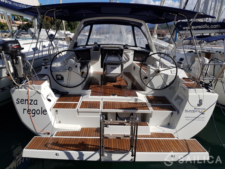 Oceanis 45 - Yacht Charter Sailica