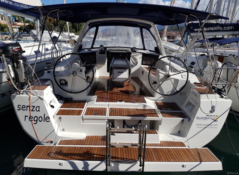 Oceanis 45 - Yacht Charter Sailica