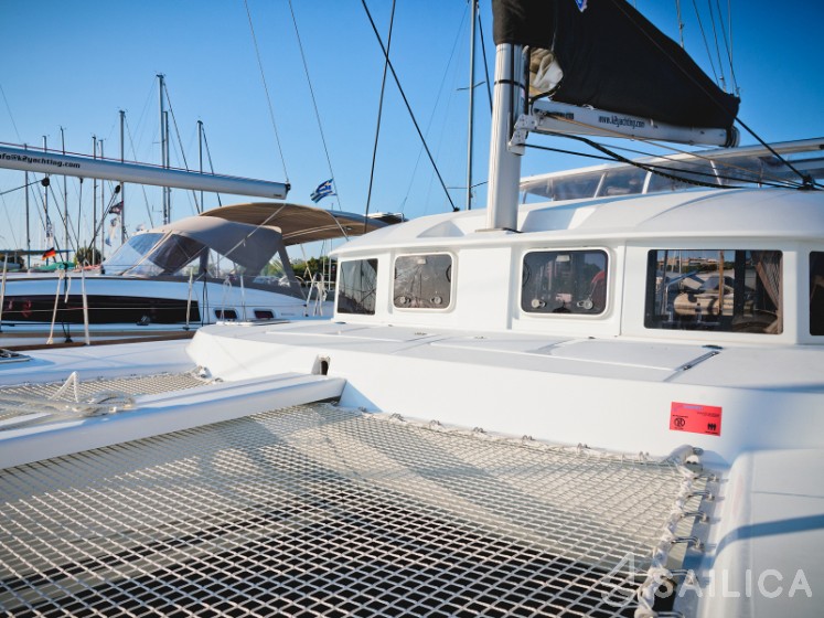Lagoon 380 - Yacht Charter Sailica