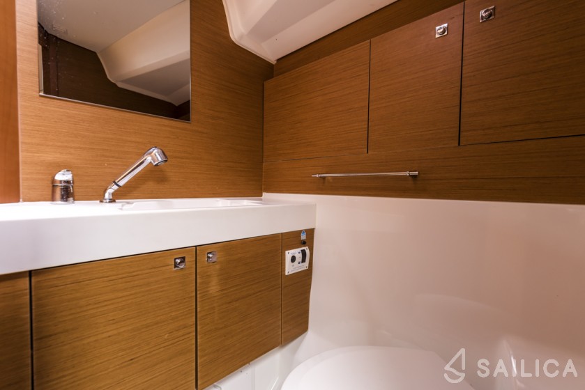 Sun Odyssey 479 - Yacht Charter Sailica
