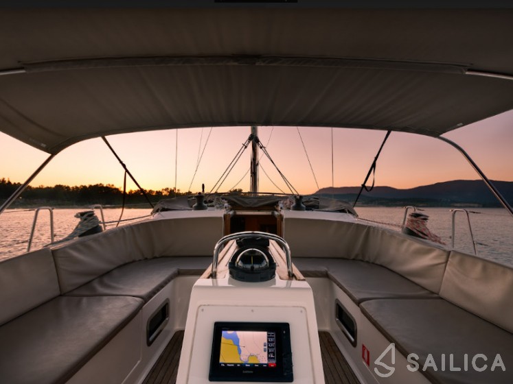 Bavaria 46 Cruiser - Yacht Charter Sailica