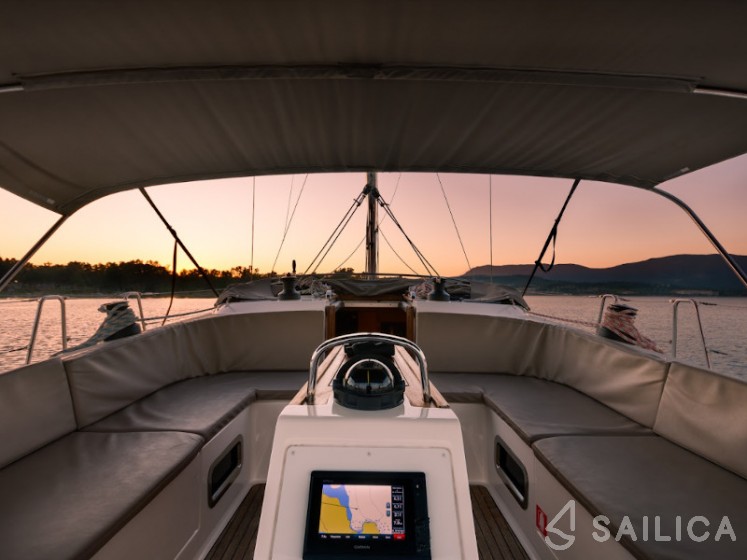 Bavaria 46 Cruiser - Yacht Charter Sailica