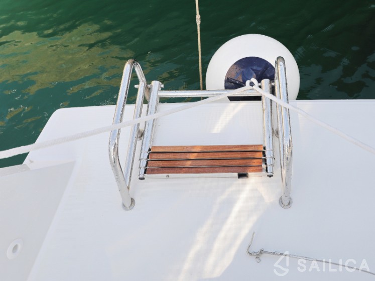Lagoon 42 - Yacht Charter Sailica