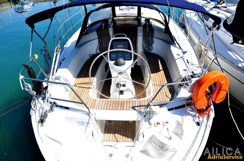 Bavaria 33 Cruiser - Yacht Charter Sailica