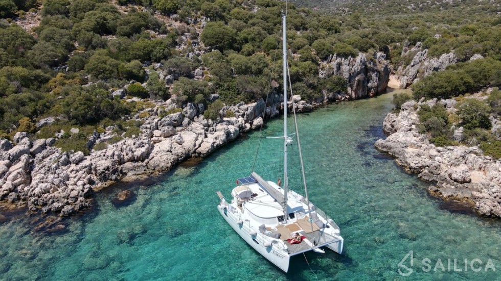 Lipari 41 - Yacht Charter Sailica