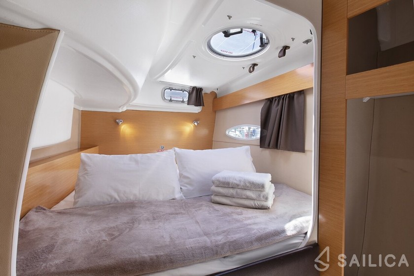 Lipari 41 - Yacht Charter Sailica