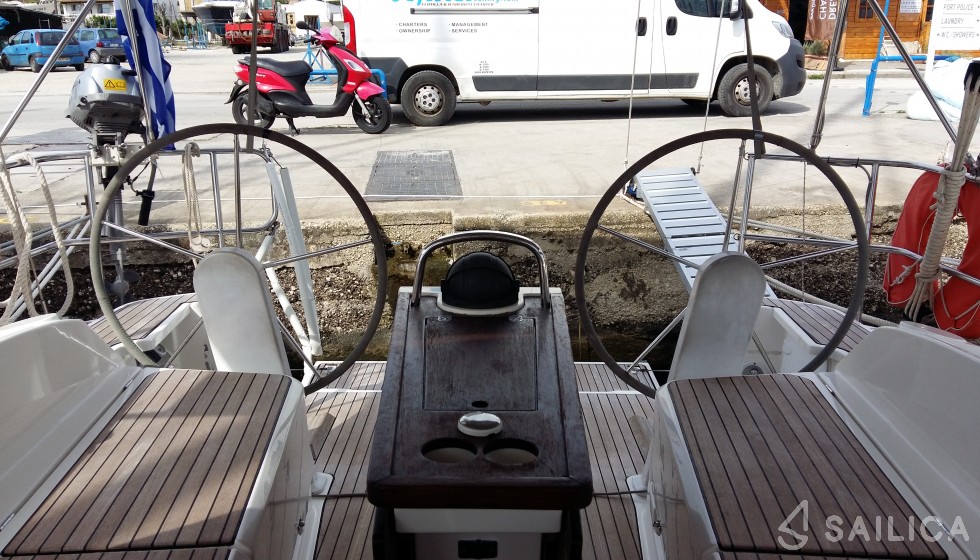 Bavaria 37 Cruiser - Yacht Charter Sailica